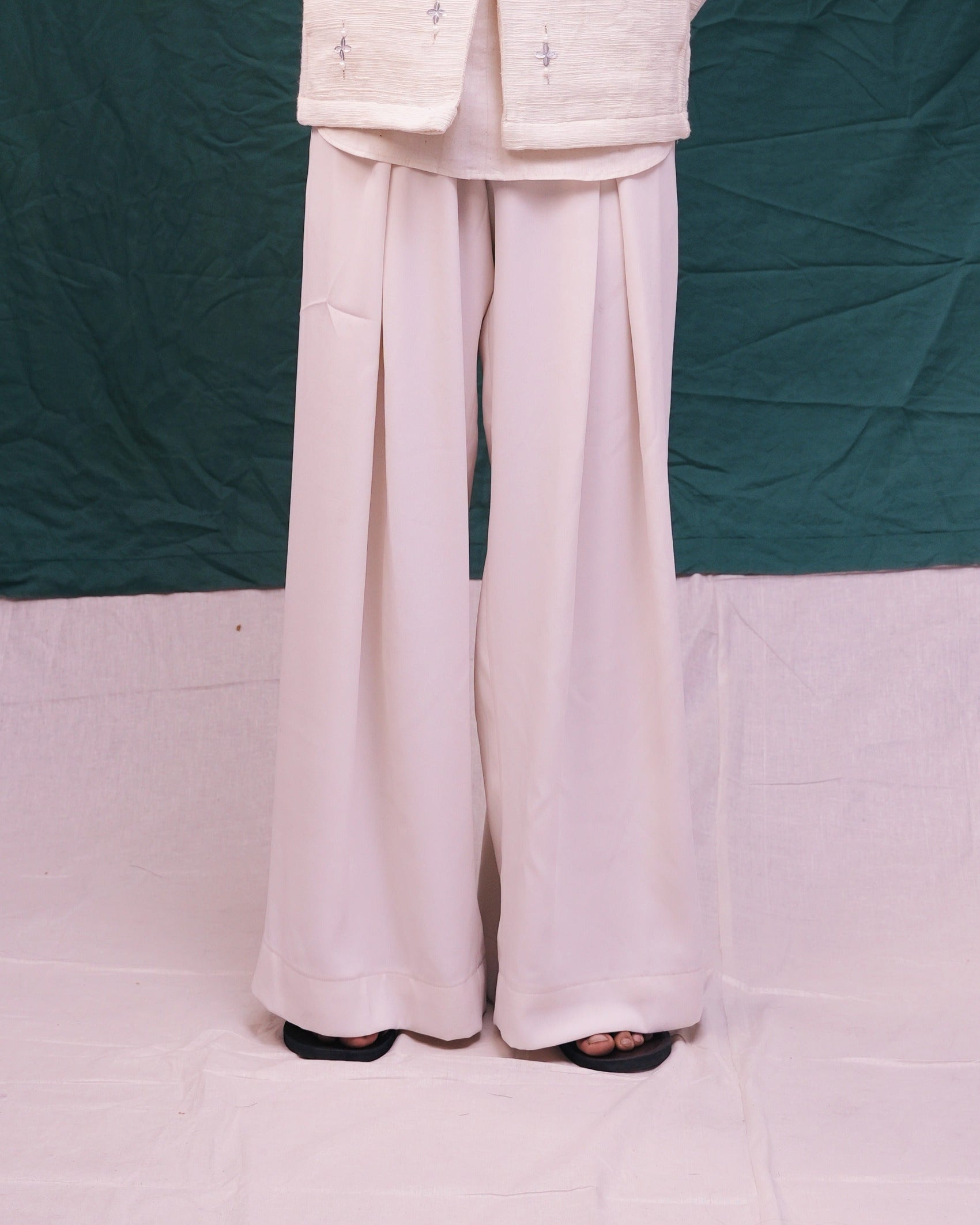 Plain Off-White Flared Pant